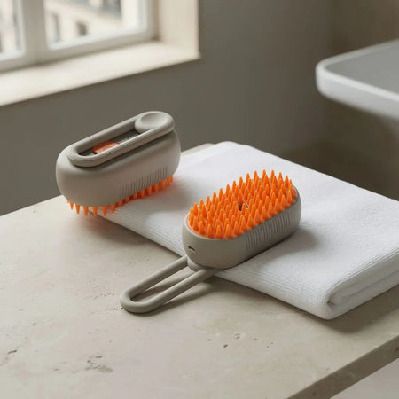 lifestyle - Brosse Vapeur Auto-Nettoyante pour Animaux — Édition Signature